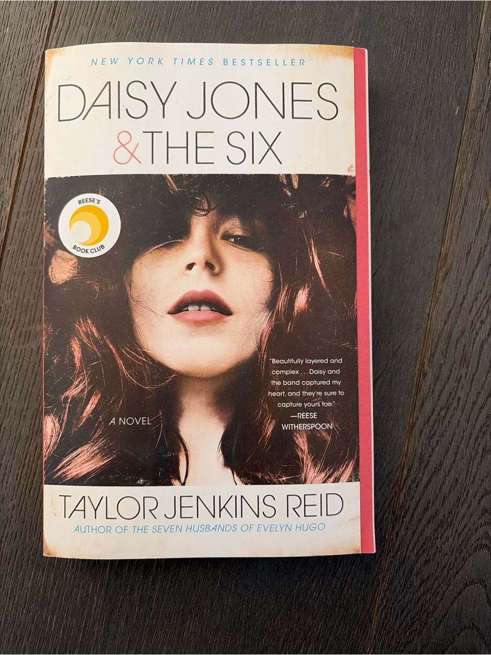Daisy Jones & The Six by Taylor Jenkins Reid - Paperback Book